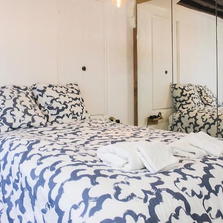 Charming 2-Room Apartment In The Heart Of Paris Exterior photo